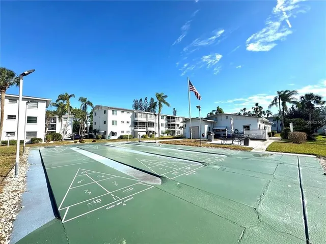 a view of a basketball court