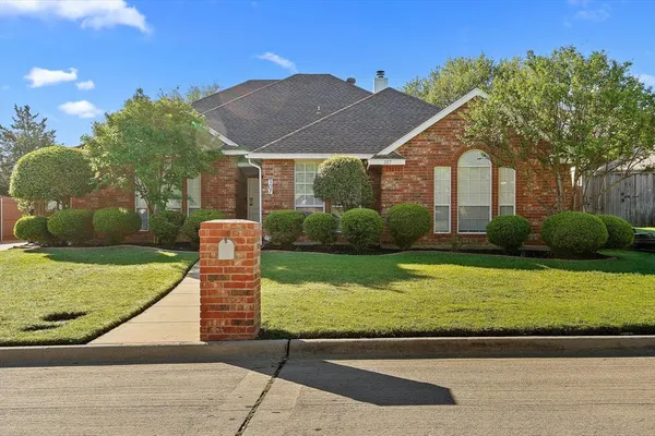 $479,900 | 107 Montreal Drive, Hurst, TX 76054