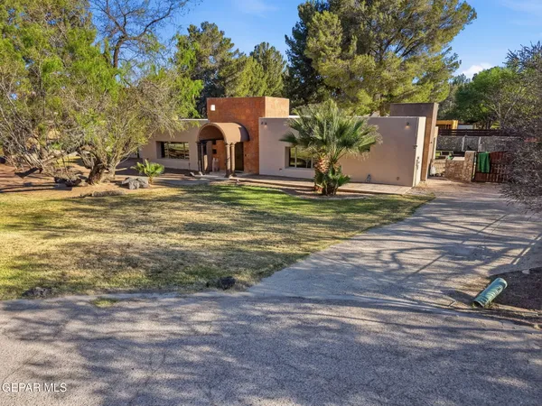 $790,000 | 716 Wakefield Court, El Paso, TX 79922