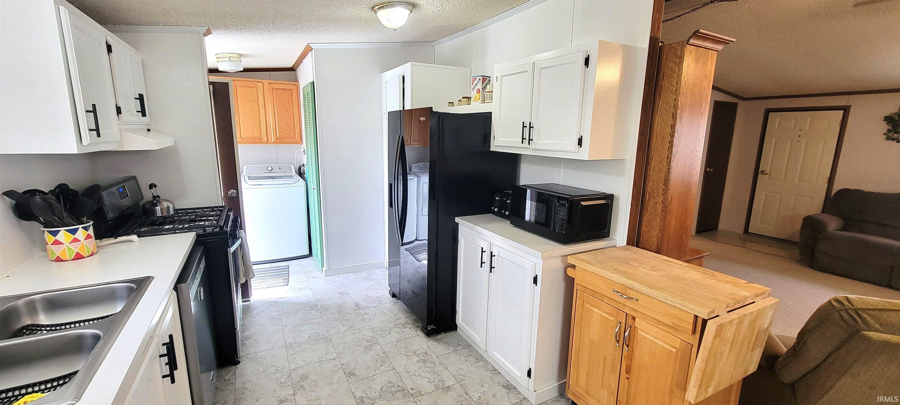 2563 Wooster Road Warsaw, IN 46580 - Photo 6 of 14 Gallery Image 6