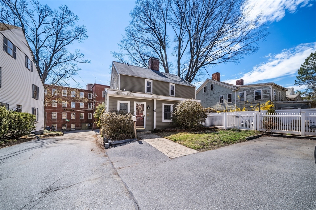 25 High Street Amesbury, MA 01913 - Photo 2 of 35