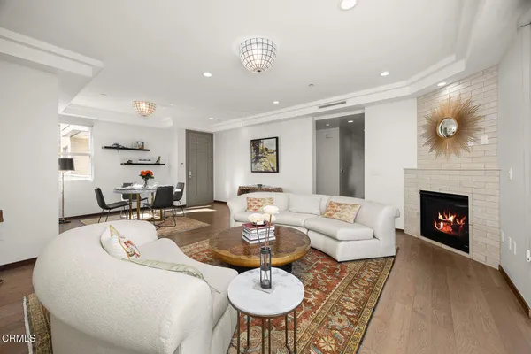 $1,369,777 | 257 South Hudson Avenue, Unit 301, Pasadena, CA 91101