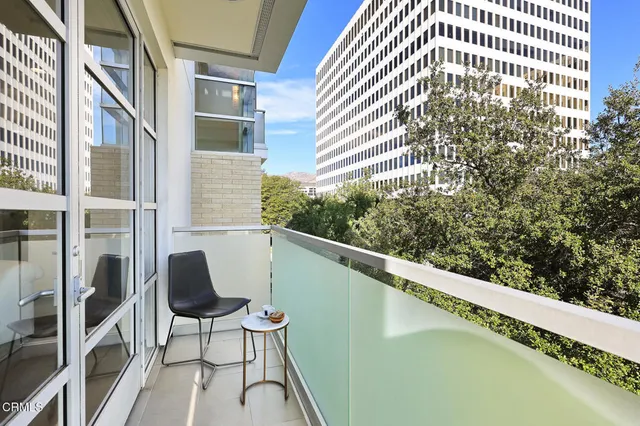 $1,469,250 | 257 South Hudson Avenue, Unit 301, Pasadena, CA 91101