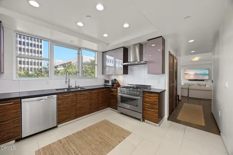 $1,469,250 | 257 South Hudson Avenue, Unit 301, Pasadena, CA 91101
