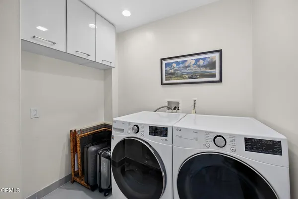 $1,369,777 | 257 South Hudson Avenue, Unit 301, Pasadena, CA 91101