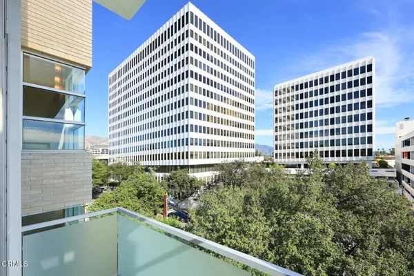 $1,369,777 | 257 South Hudson Avenue, Unit 301, Pasadena, CA 91101