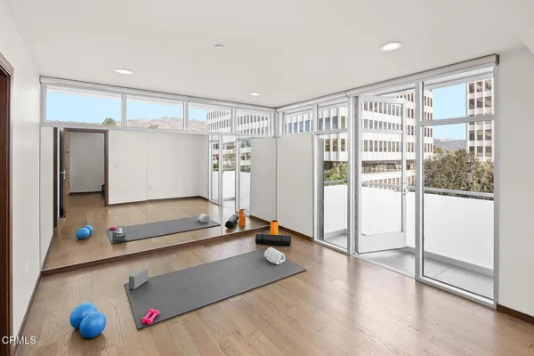 $1,369,777 | 257 South Hudson Avenue, Unit 301, Pasadena, CA 91101