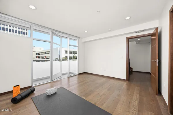 $1,369,777 | 257 South Hudson Avenue, Unit 301, Pasadena, CA 91101