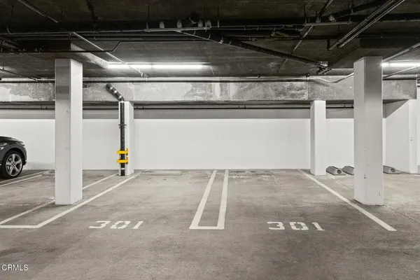 $1,369,777 | 257 South Hudson Avenue, Unit 301, Pasadena, CA 91101