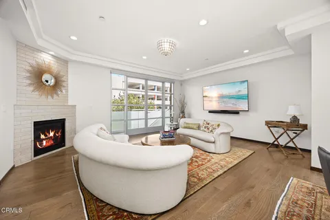 $1,469,250 | 257 South Hudson Avenue, Unit 301, Pasadena, CA 91101