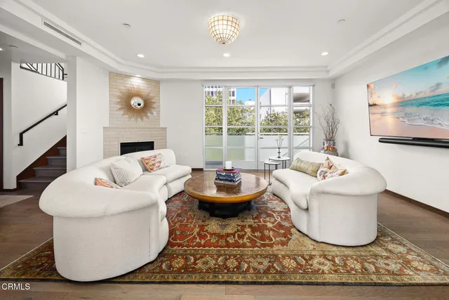 $1,469,250 | 257 South Hudson Avenue, Unit 301, Pasadena, CA 91101