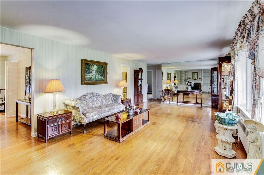 85 Meredith Road Colonia, NJ 07067 - Photo 4 of 21 Gallery Image 4