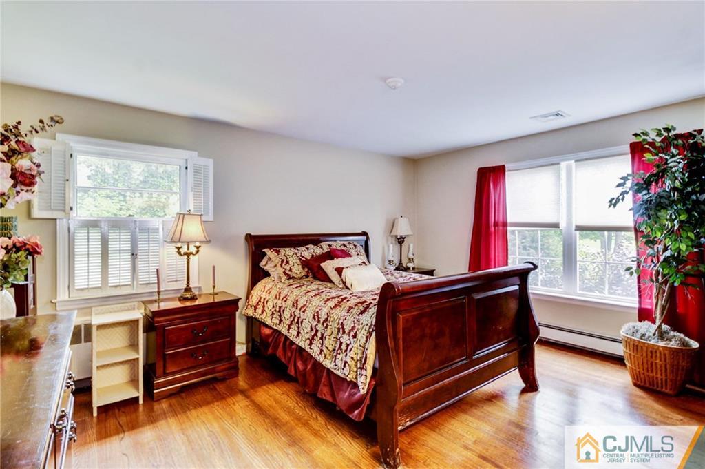 85 Meredith Road Colonia, NJ 07067 - Photo 8 of 21 Gallery Image 8
