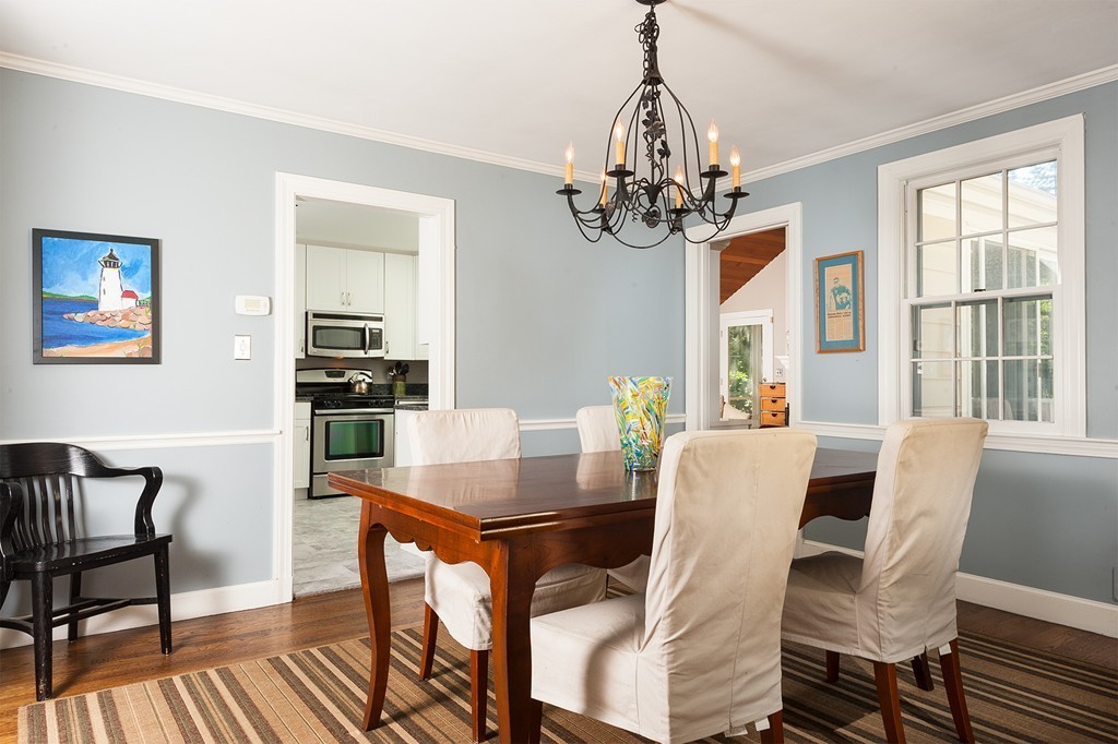 236 Glen Road Weston, MA 02493 - Photo 3 of 12