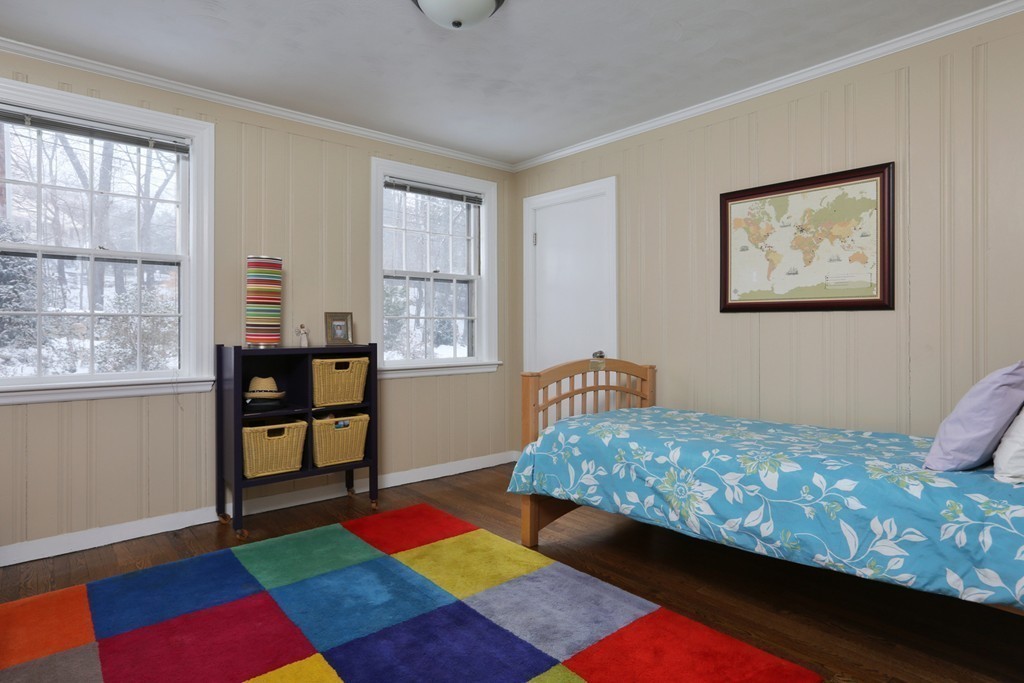 236 Glen Road Weston, MA 02493 - Photo 10 of 12