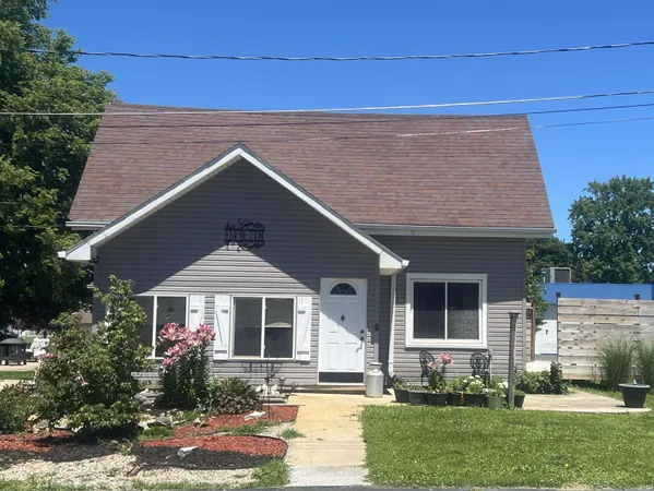 $164,900 | 114 7th Street, Burlington, IN 46915
