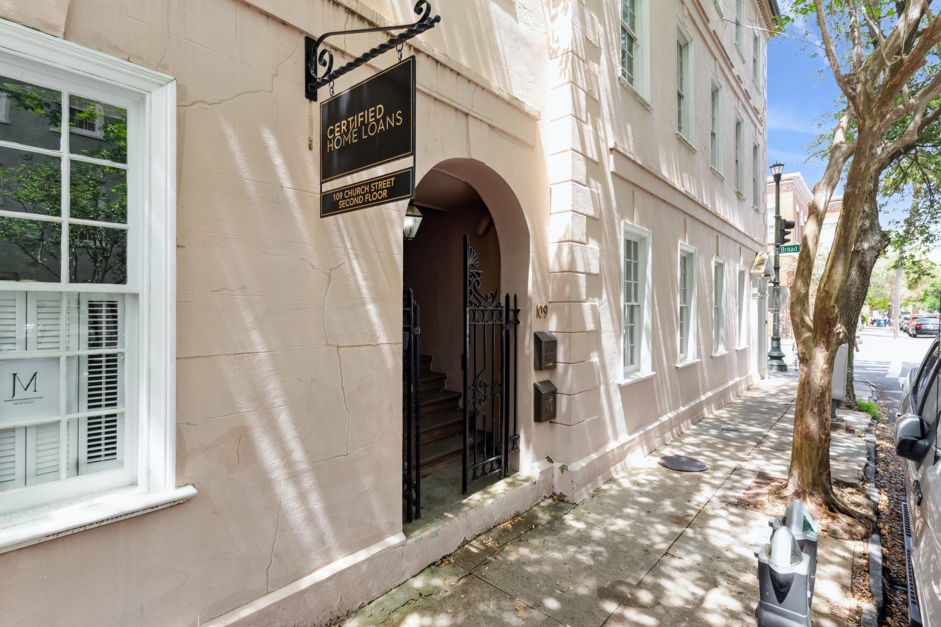 49 Broad Street Charleston, SC 29401 - Photo 3 of 58 3