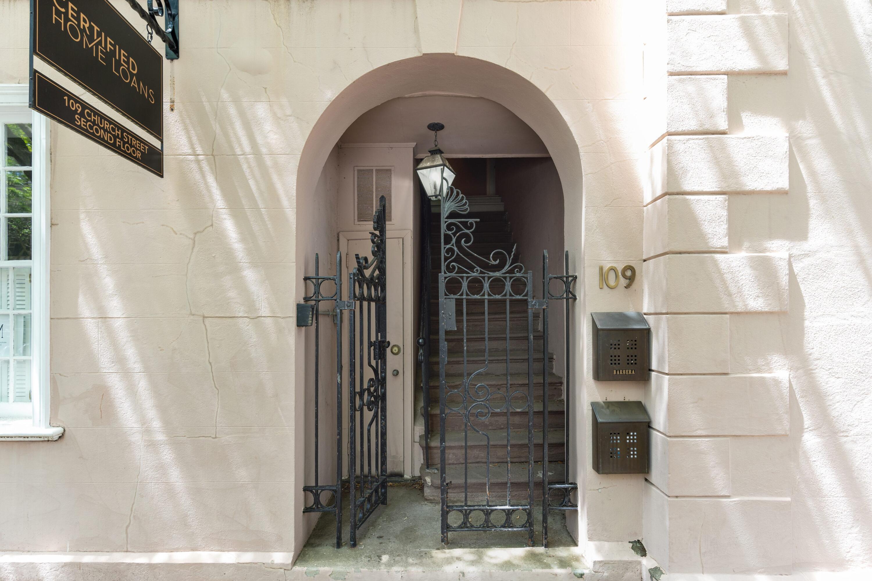 49 Broad Street Charleston, SC 29401 - Photo 4 of 58 4