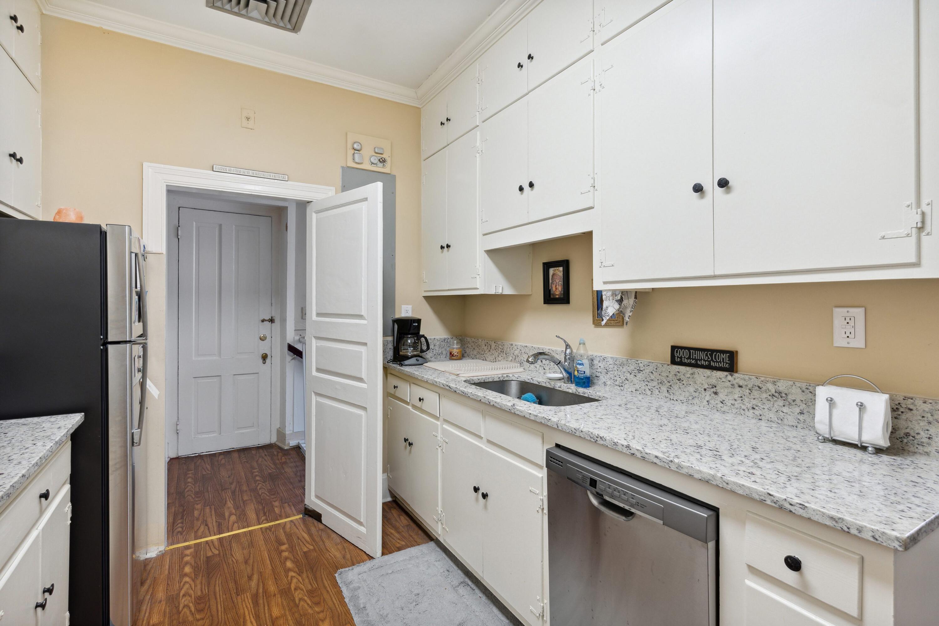 49 Broad Street Charleston, SC 29401 - Photo 50 of 58 50