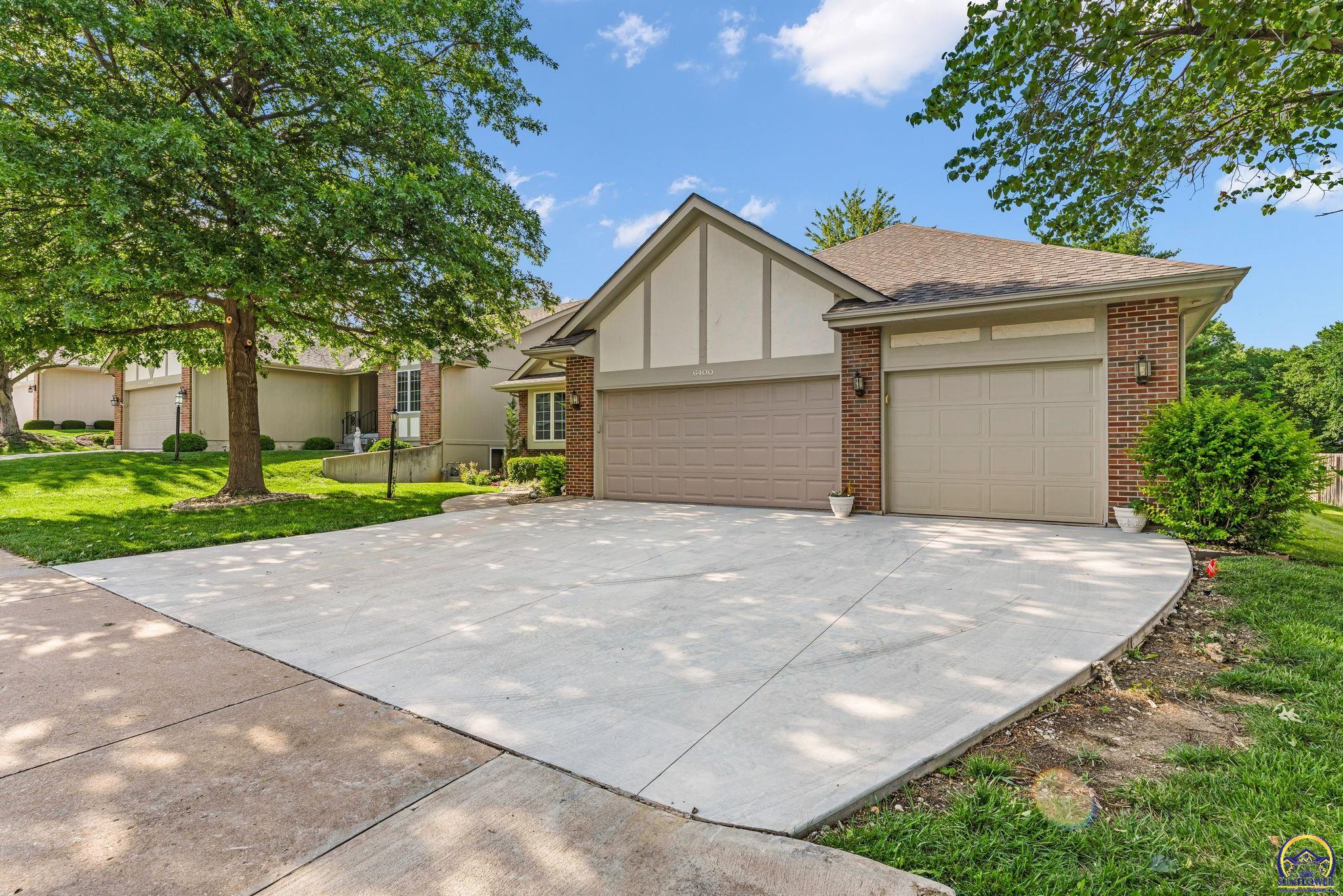 6400 Southwest Castle Lane Topeka, KS 66614 - Photo 2 of 36