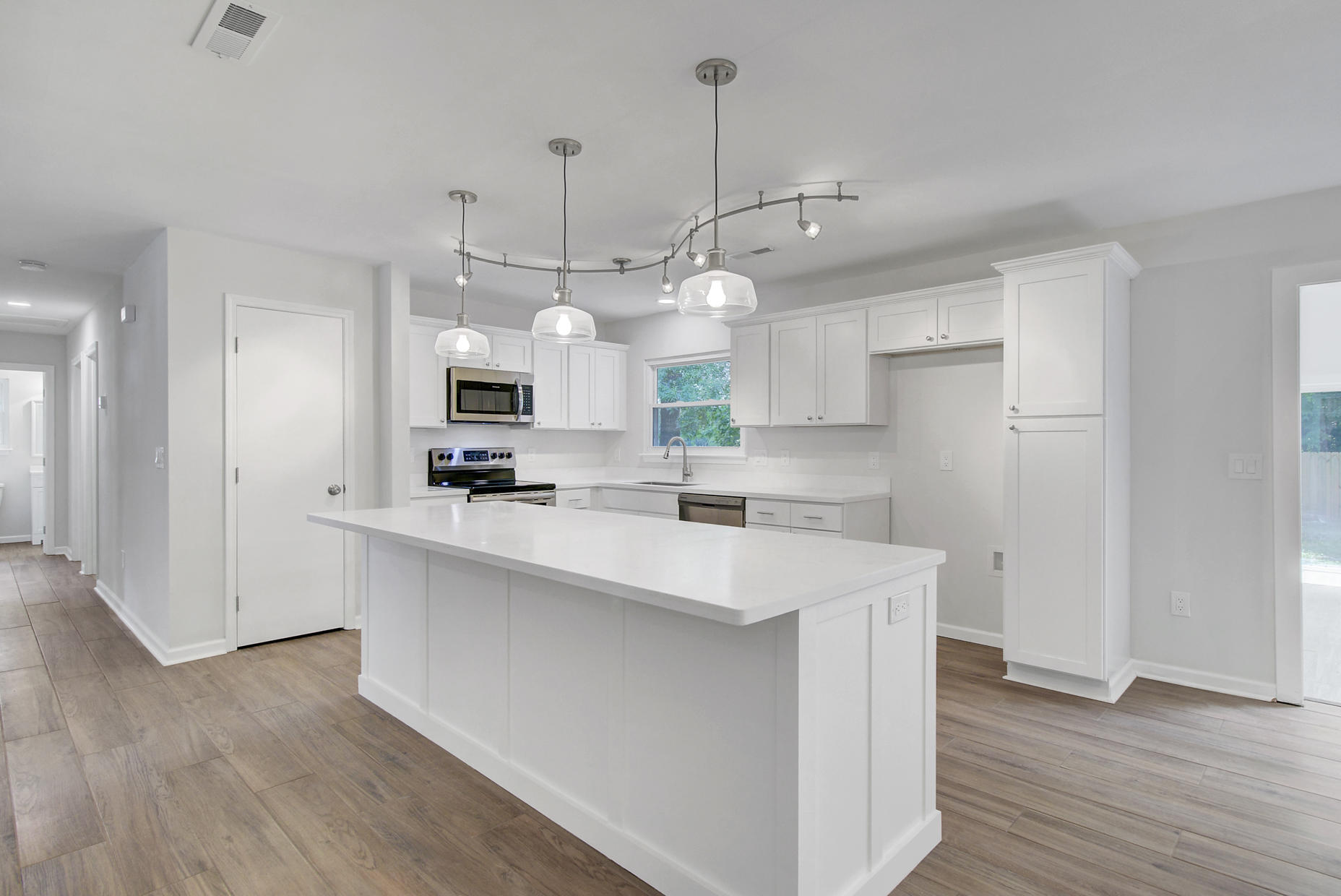 427 Temple Road Ladson, SC 29456 - Photo 10 of 34 10