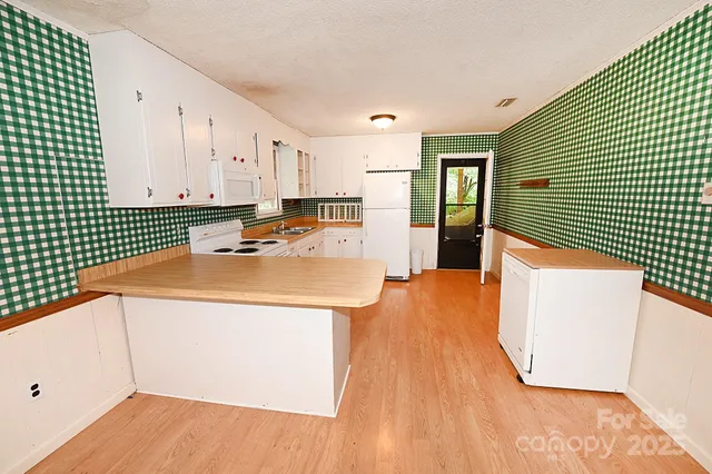 $233,000 | 2625 Glenn Street, Newton, NC 28658