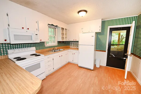 $227,000 | 2625 Glenn Street, Newton, NC 28658