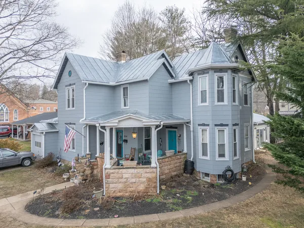 $349,950 | 2354 Chestnut Avenue, Buena Vista, VA 24416