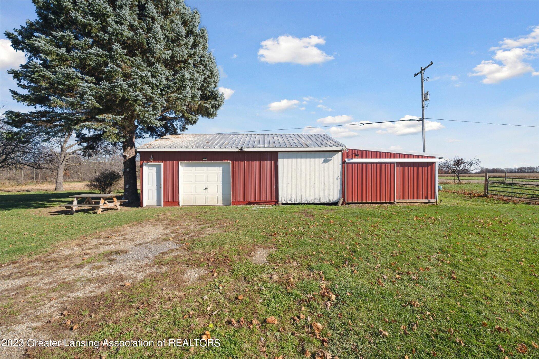 5477 Colby Road Owosso, MI 48867 - Photo 45 of 49 43-5477-Colby-Rd-Owosso-MI-48867-WindowS
