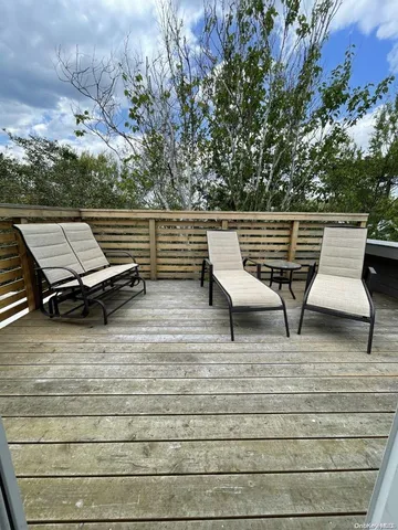 $9,000 | 275 Wilmot Road, Ocean Beach, NY 11770