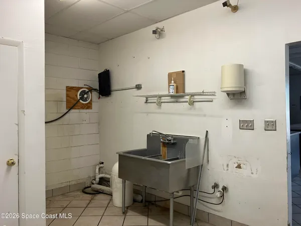 3250 U.S. Rte 1, Mims, FL 32754