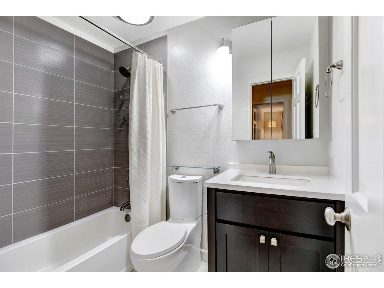 1806 Centennial Road Fort Collins, CO 80525 - Photo 20 of 37 Full Bath on main level remodeled