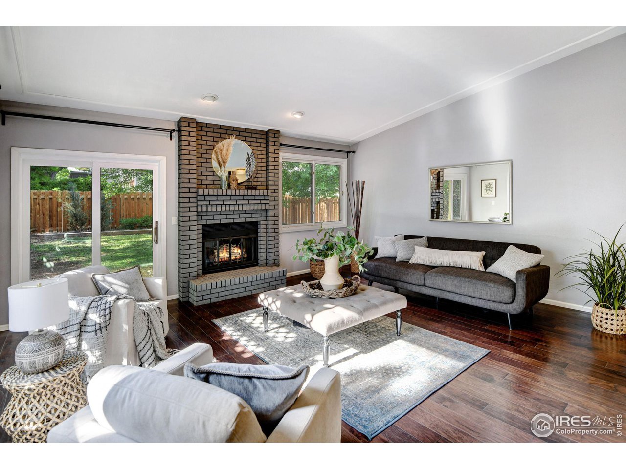 High ceilings, fireplace, great floors