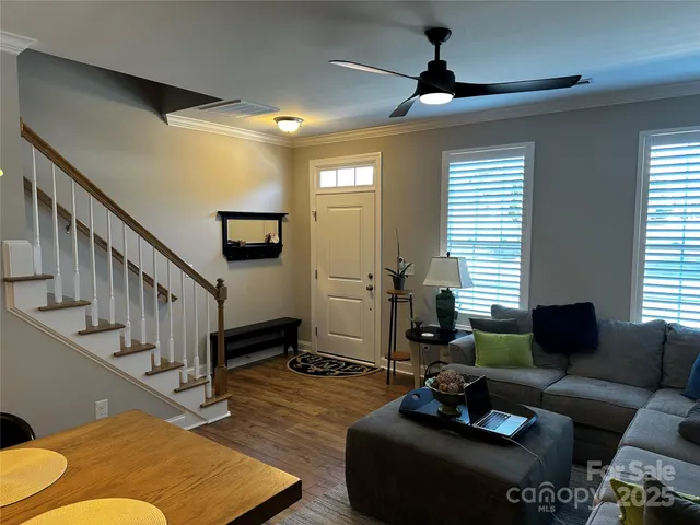 $299,999 | 110 West Pine Street, Lincolnton, NC 28092