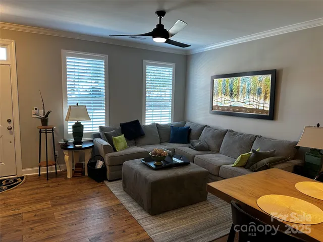 $299,999 | 110 West Pine Street, Lincolnton, NC 28092