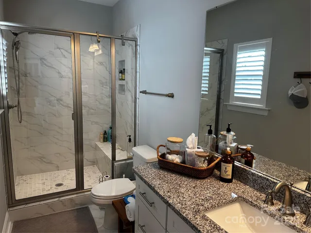 $299,999 | 110 West Pine Street, Lincolnton, NC 28092