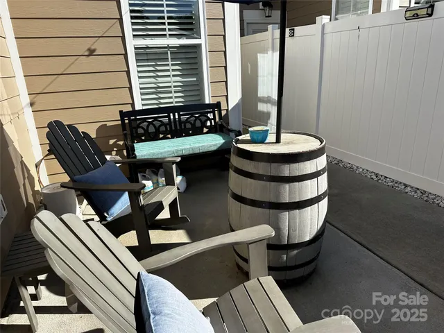 $299,999 | 110 West Pine Street, Lincolnton, NC 28092