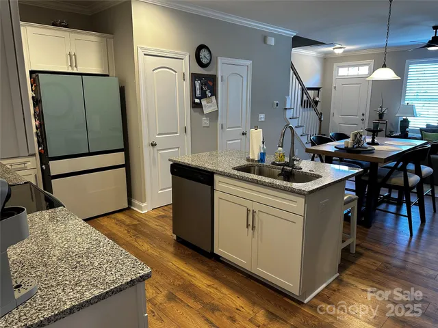 $299,999 | 110 West Pine Street, Lincolnton, NC 28092