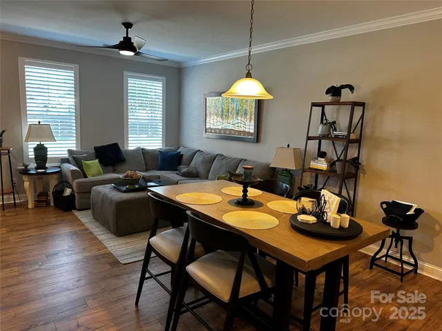 $299,999 | 110 West Pine Street, Lincolnton, NC 28092