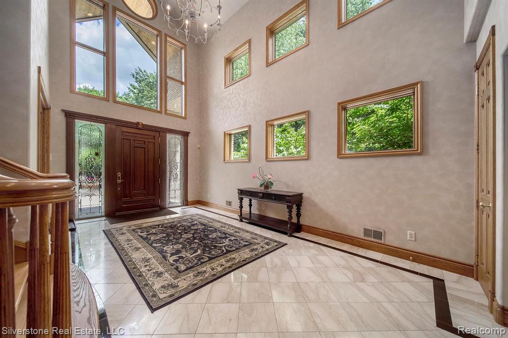 1913 Arthurs Way Rochester Hills, MI 48306 - Photo 10 of 61