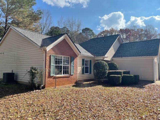 275 Summerfield Crossing Acworth, GA 30101 - Photo 4 of 30 a front view of a house with a yard