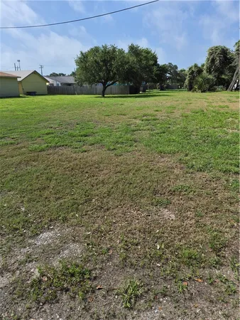 $107,000 | 407-405 East Concho Street, Rockport, TX 78382