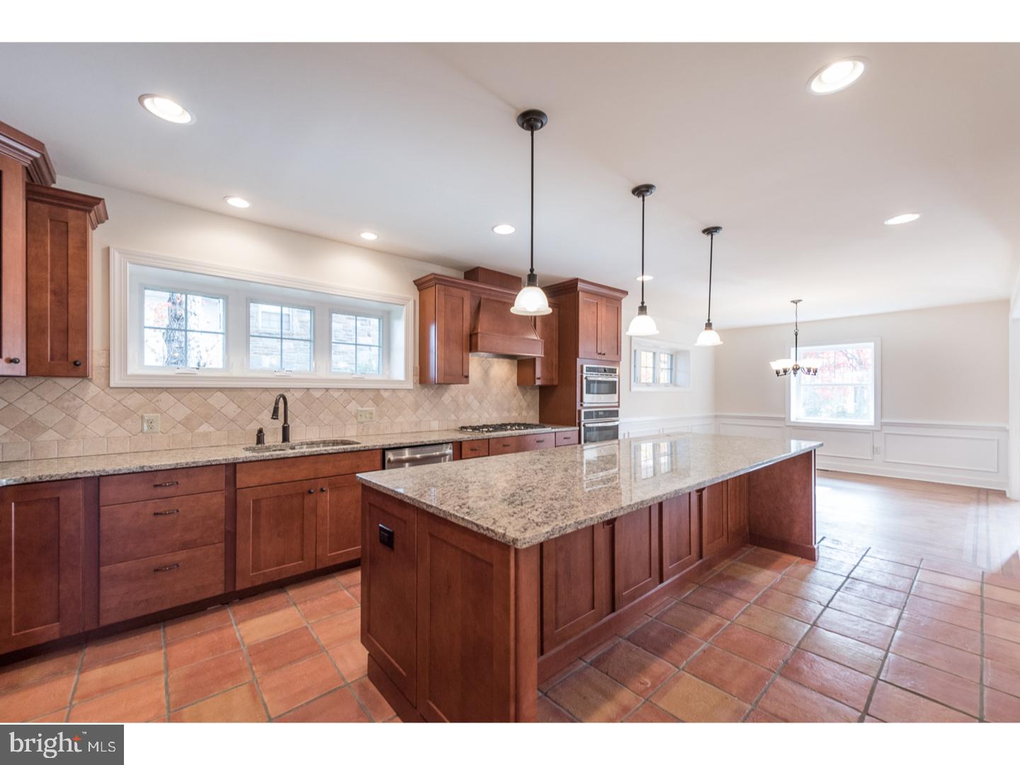 239 Summit Road Springfield, PA 19064 - Photo 3 of 24