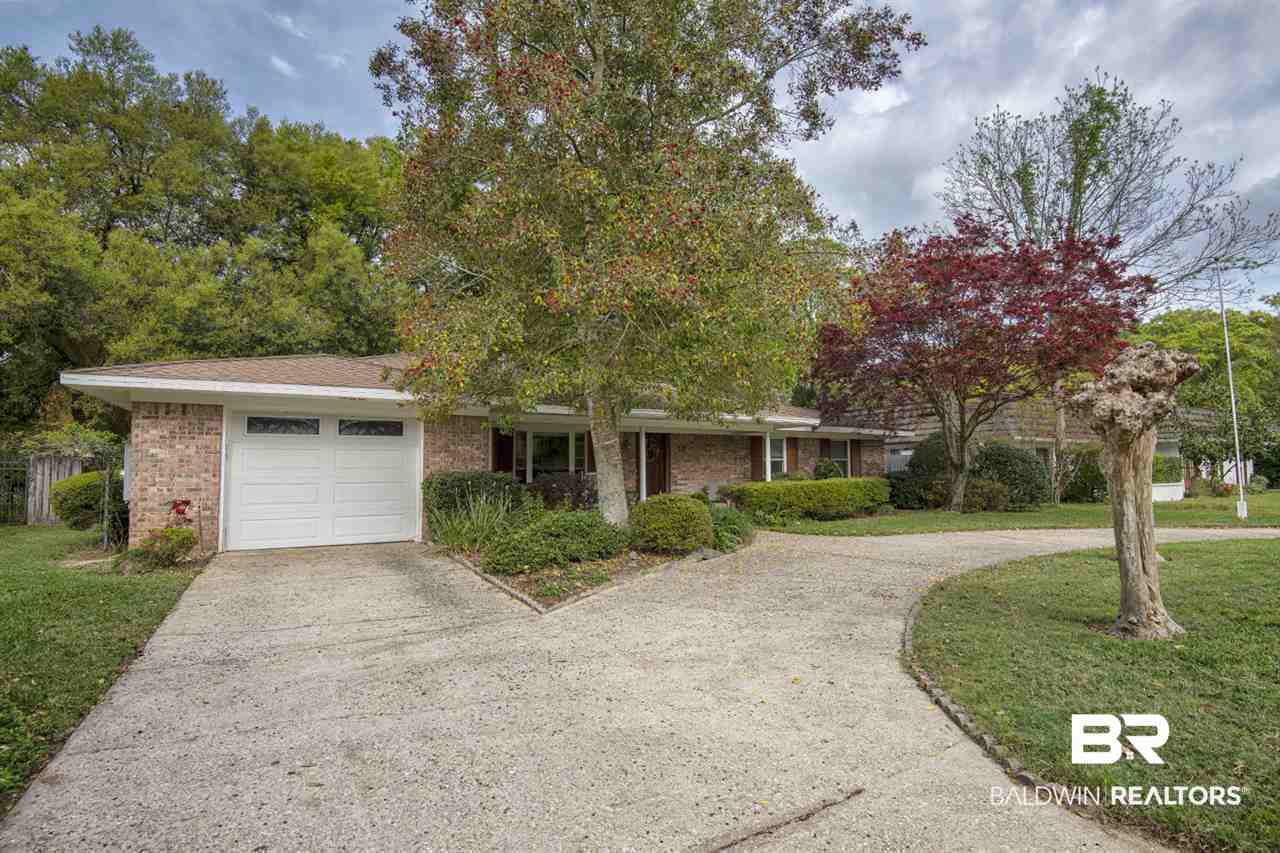 38 Paddock Drive Fairhope, AL 36532 - Photo 3 of 32