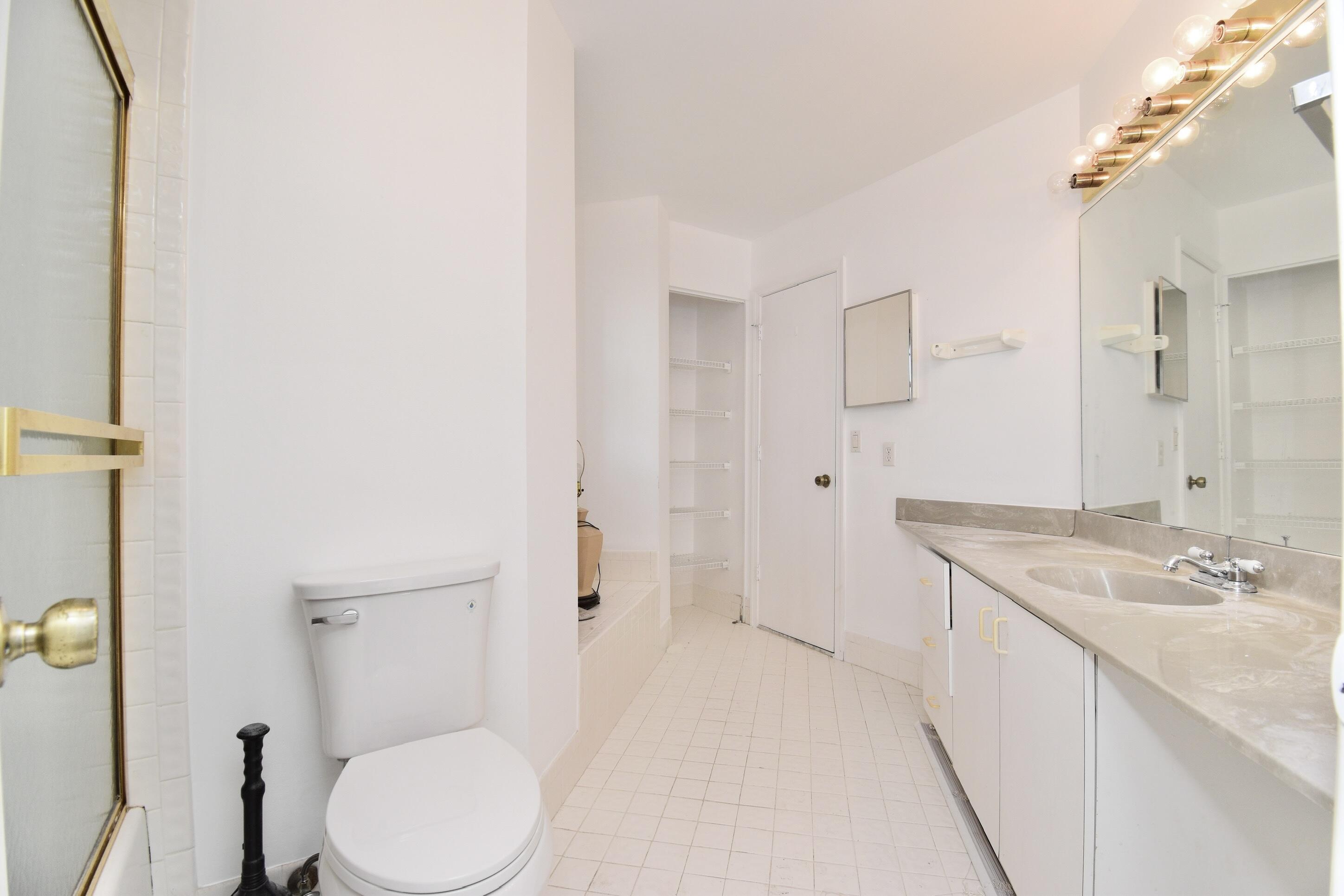 20787 Boca Ridge Drive North Boca Raton, FL 33428 - Photo 25 of 36 028E29AD-1BBD-4911-BDF0-7CE5F05D3F38