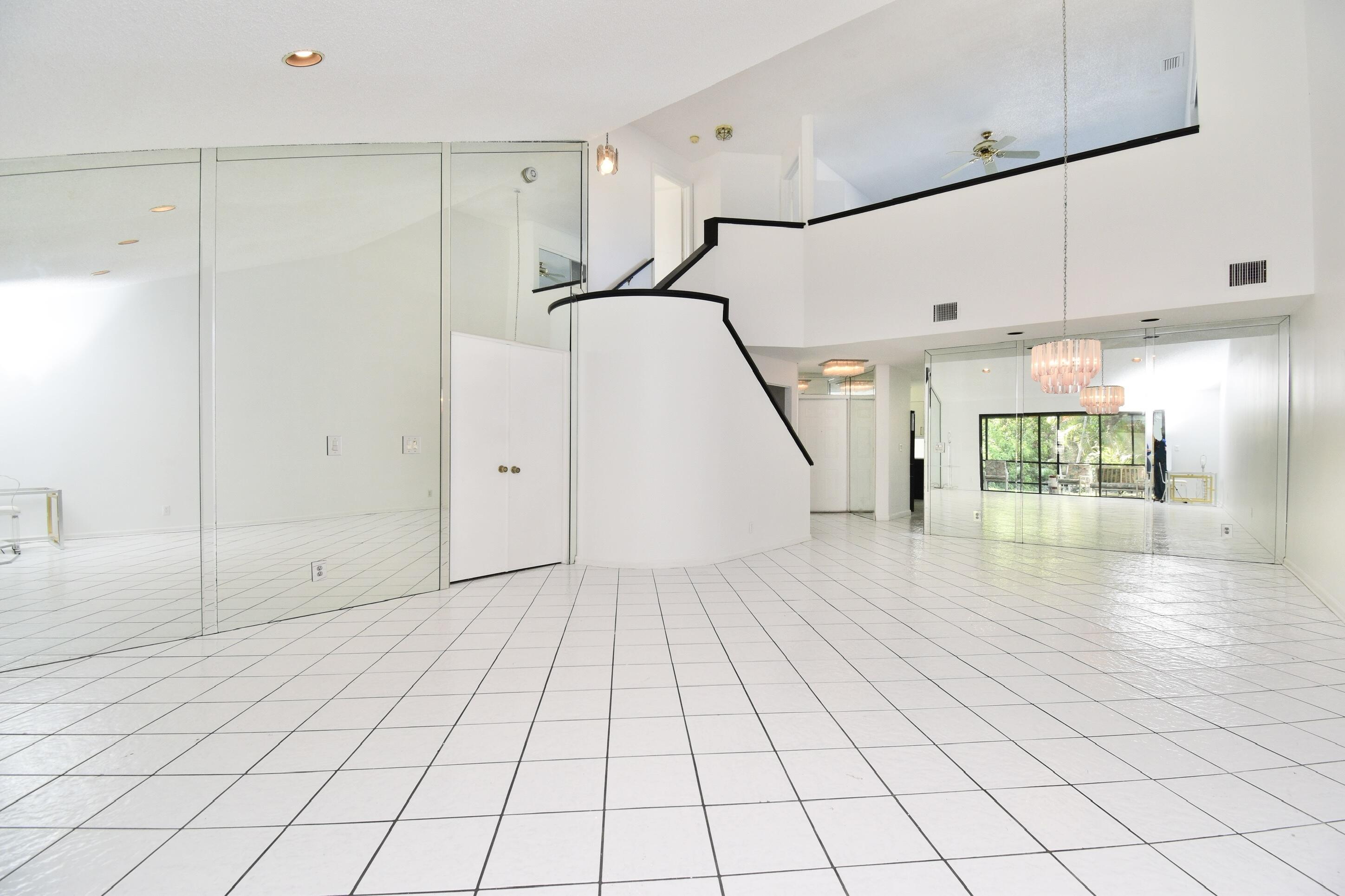 20787 Boca Ridge Drive North Boca Raton, FL 33428 - Photo 8 of 36 7449E0A4-235D-4D7B-9467-DFC4B126C26B