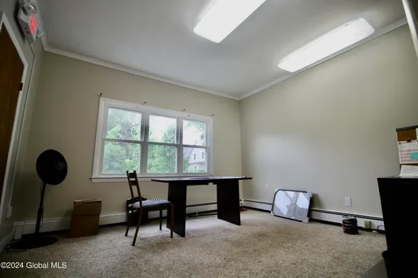 $2,600 | 14 West Notre Dame Street, Glens Falls, NY 12801