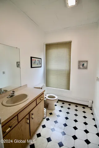 $2,600 | 14 West Notre Dame Street, Glens Falls, NY 12801