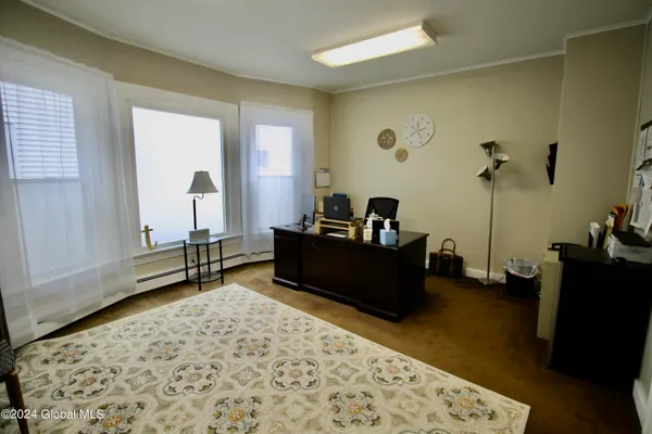 $2,600 | 14 West Notre Dame Street, Glens Falls, NY 12801