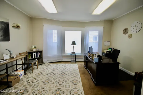 $2,600 | 14 West Notre Dame Street, Glens Falls, NY 12801